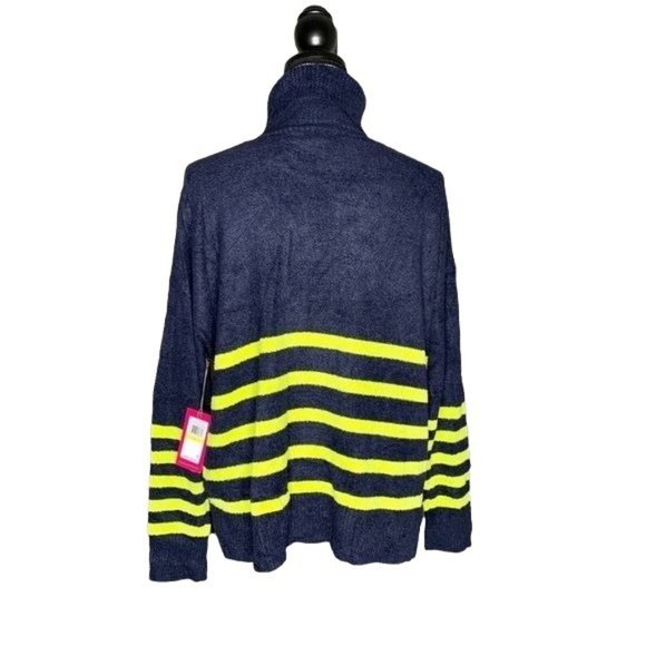Vince Camuto Striped Turtleneck Lightweight Sweater Size Medium - Picture 3 of 5